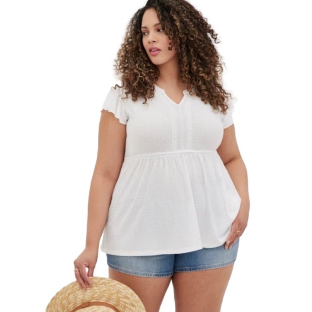 TORRID Babydoll Knit Top Short Sleeve Notch Neck Lace Trim White Women Plus SZ 1